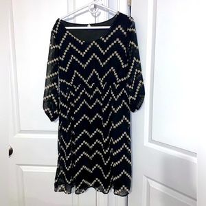 Motherhood Maternity XL Woman’s dress with 3/4 sheer sleeves and cinched waist